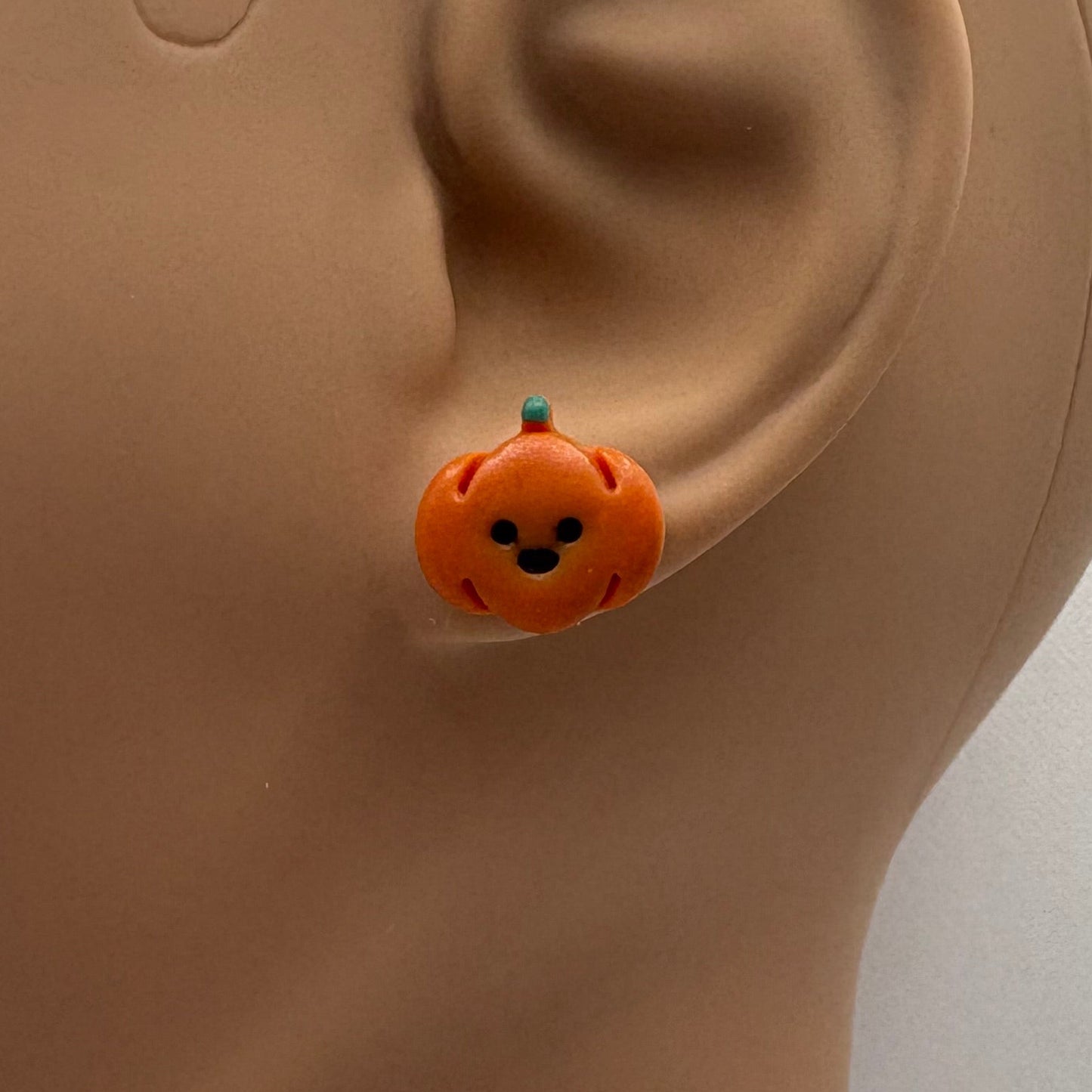 Happy Pumpkin Studs