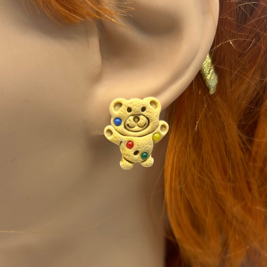 Biscuit Teddy Studs