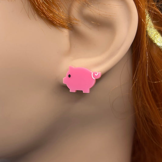 Playful Piggy Stud